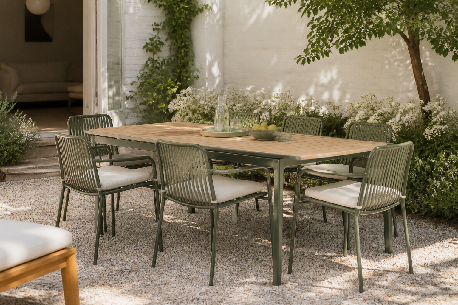 Welke tuinset voor een gedeeld huurhuis koop je vóór september?